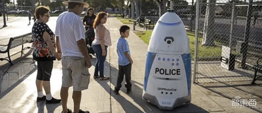 让人啼笑皆非的机器人翻车现场，揭示了多少行业真相？