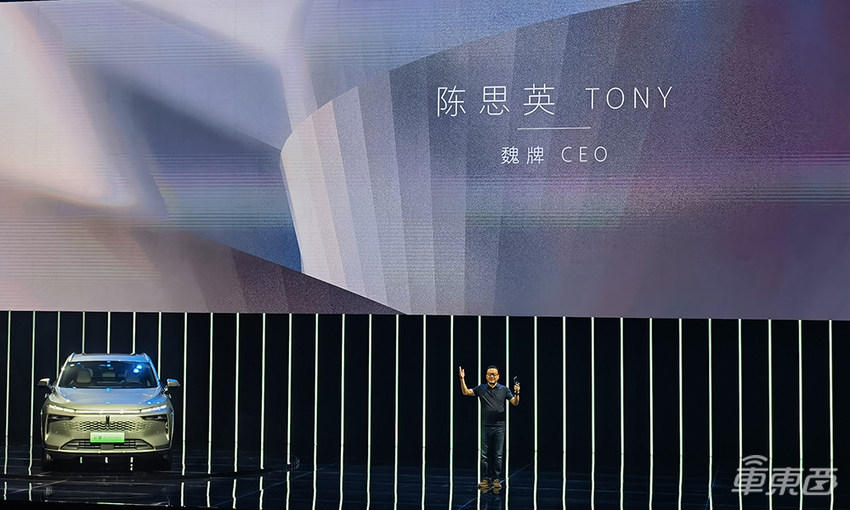 魏牌新摩卡DHT-PHEV正式上市：23.18万开卖、综合续航超1100km