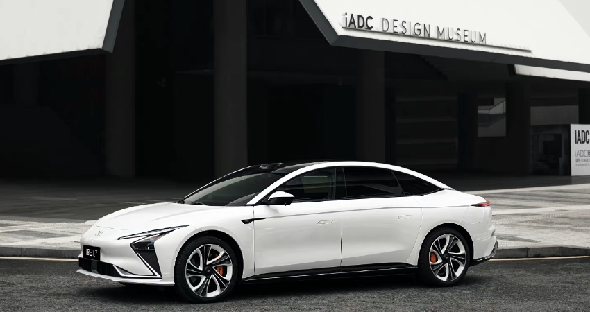 智己汽车首款车8月推送NOA，辅助驾驶要硬刚特斯拉