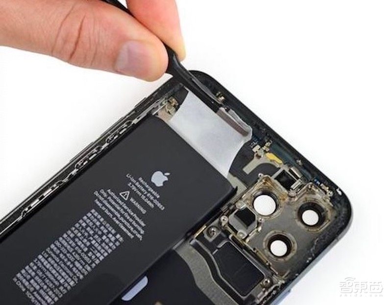 iPhone 11 Pro拆机！还是英特尔基带芯片，电池结构有大变化