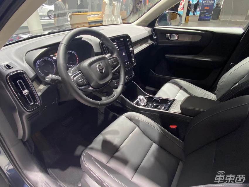 沃尔沃首款纯电SUV国内上市 售价35.7万,续航420公里