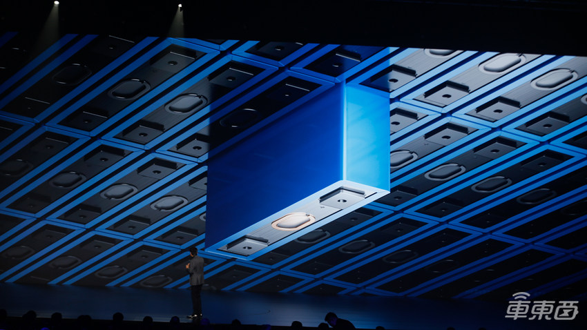 零百加速2秒级!小米汽车SU7发布,雷军:9.99万就别想了【三小时发布一文看尽】