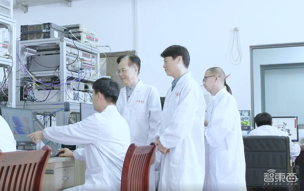 揭秘中国量子计算第一创企!院士坐镇,芯片系统一起造