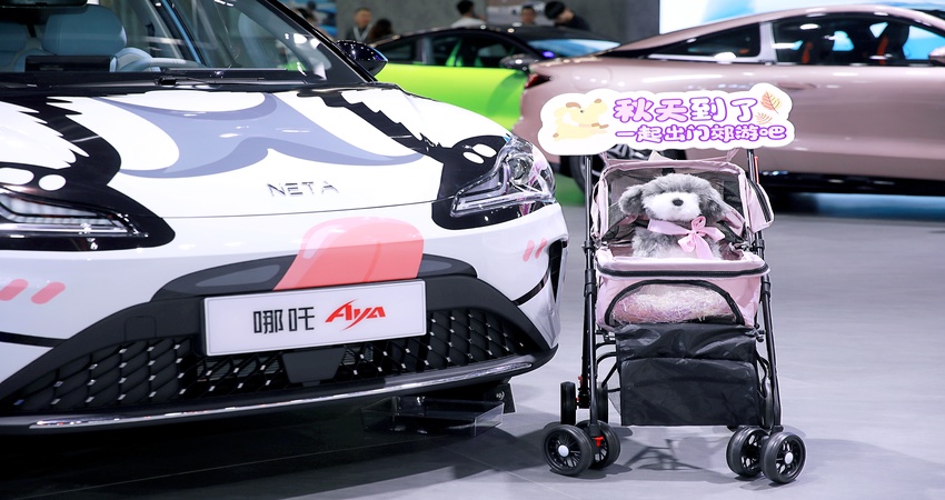 哪吒AYA宠物改装版发布 向个性化年轻化迈步