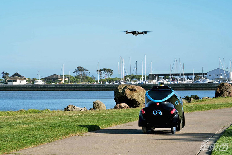 中东土豪真会玩!无人车当巡警,超级高铁飞行汽车也来了