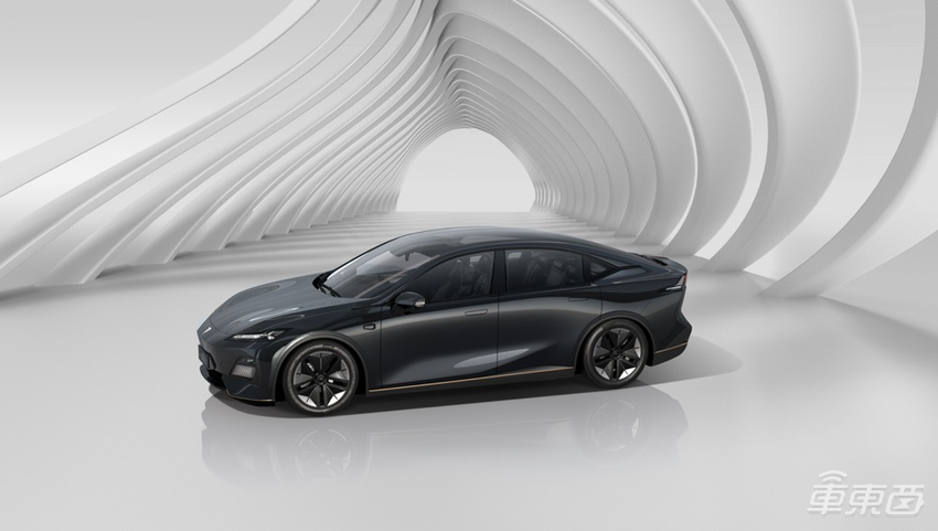 长安版“Model 3”上市!最远续航705公里,18万起售