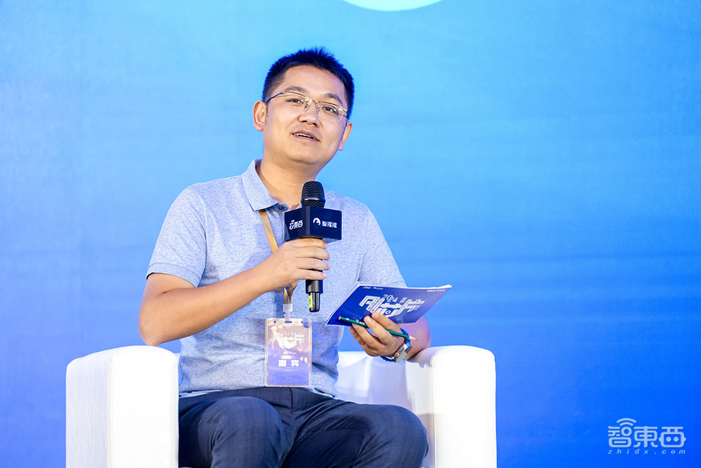 直击国产AI芯片生存现状:GPU造血,TPU突袭,Chiplet成大势,网络卡脖子