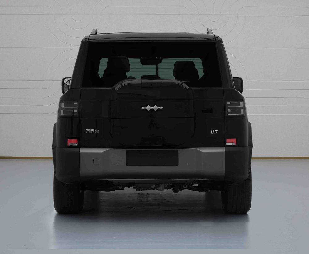 理想i6亮相,蔚来给L90换尾标,吉利申报换电增程车!6月工信部车展来了