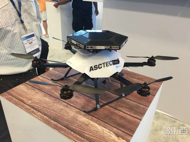 英特尔IDF黑科技盘点:超萌机器人+机械蜘蛛齐上阵