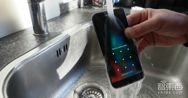 智东西晚报:SpaceX海上回收首次成功 小Ai成功预测我是歌手冠军