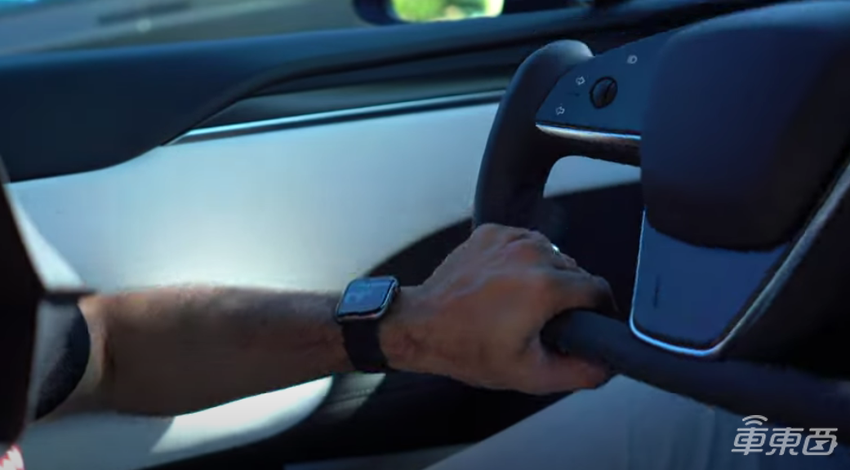 深度体验特斯拉新Model S:游戏体验翻车,方向盘让人又爱又恨