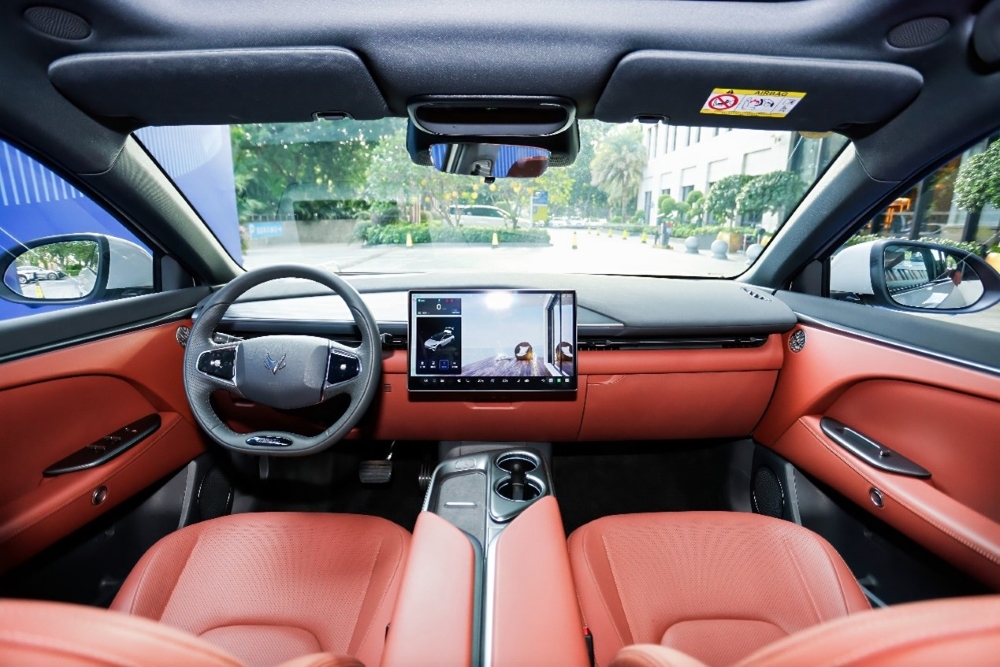 车联天下、高通、卓驭多方协作，舱驾融合域控落地极狐阿尔法T5