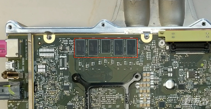 特斯拉第三代车机详解：搭载AMD全家桶，凭啥量产车最强？