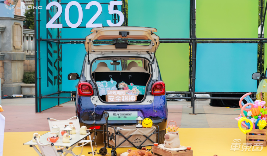 五菱宏光MINI EV新增四门版！全系支持直流快充，4.48万起售