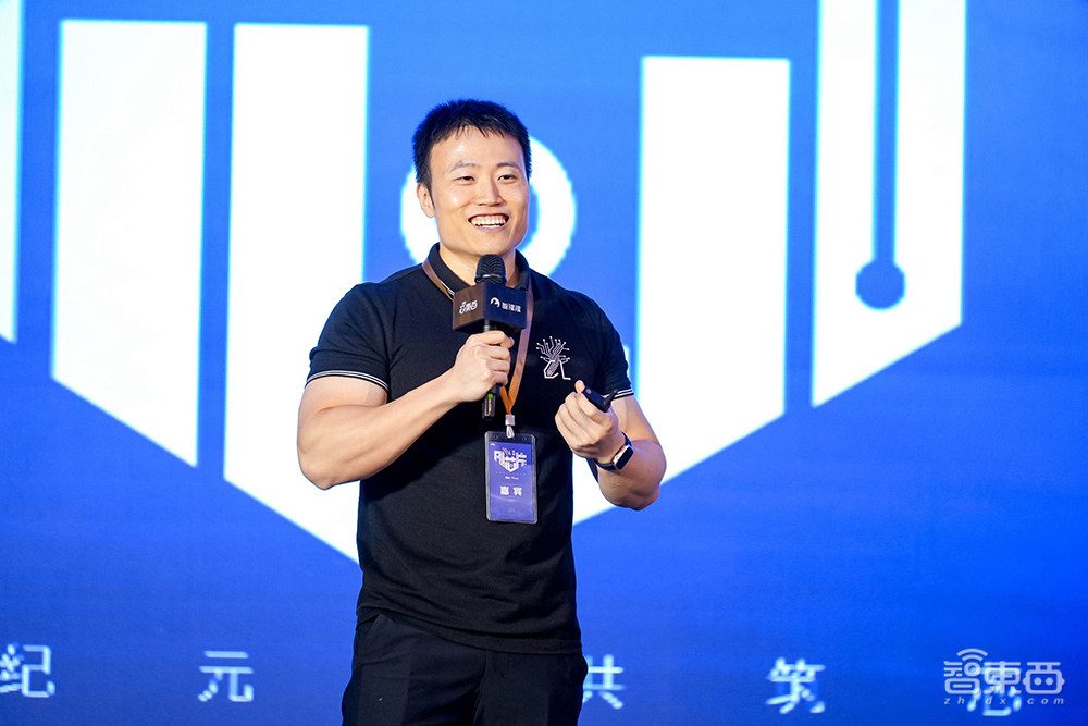 直击国产AI芯片生存现状:GPU造血,TPU突袭,Chiplet成大势,网络卡脖子