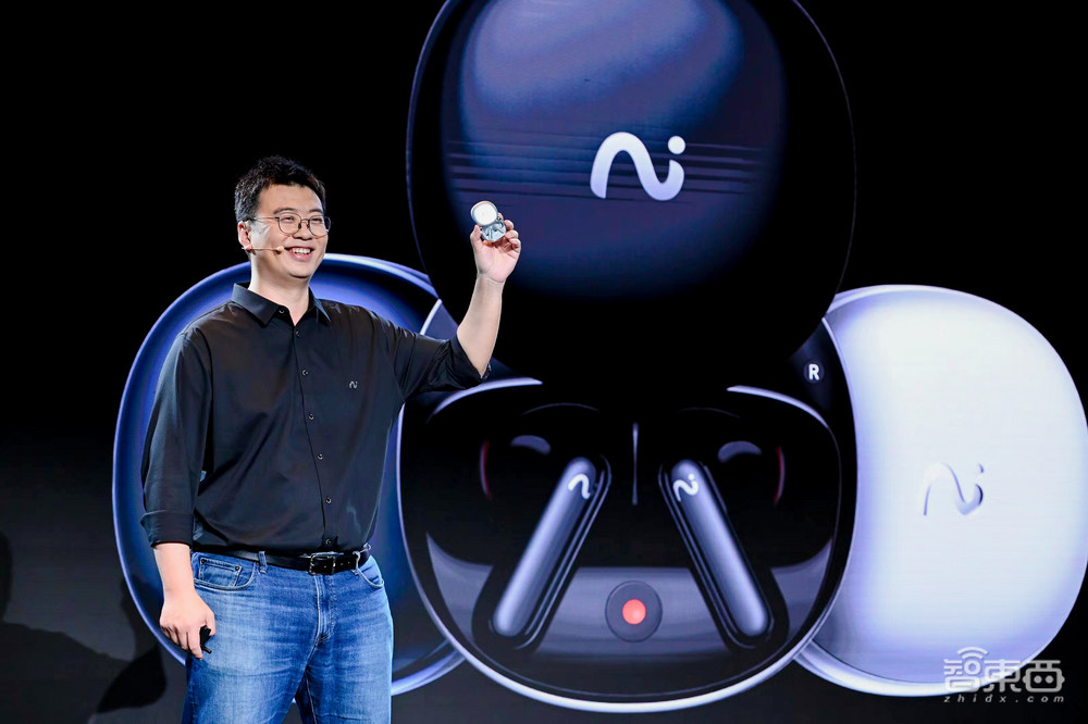 打工人效率暴增神器!AI时代硬核办公图鉴,TWS耳机成全能会议助理