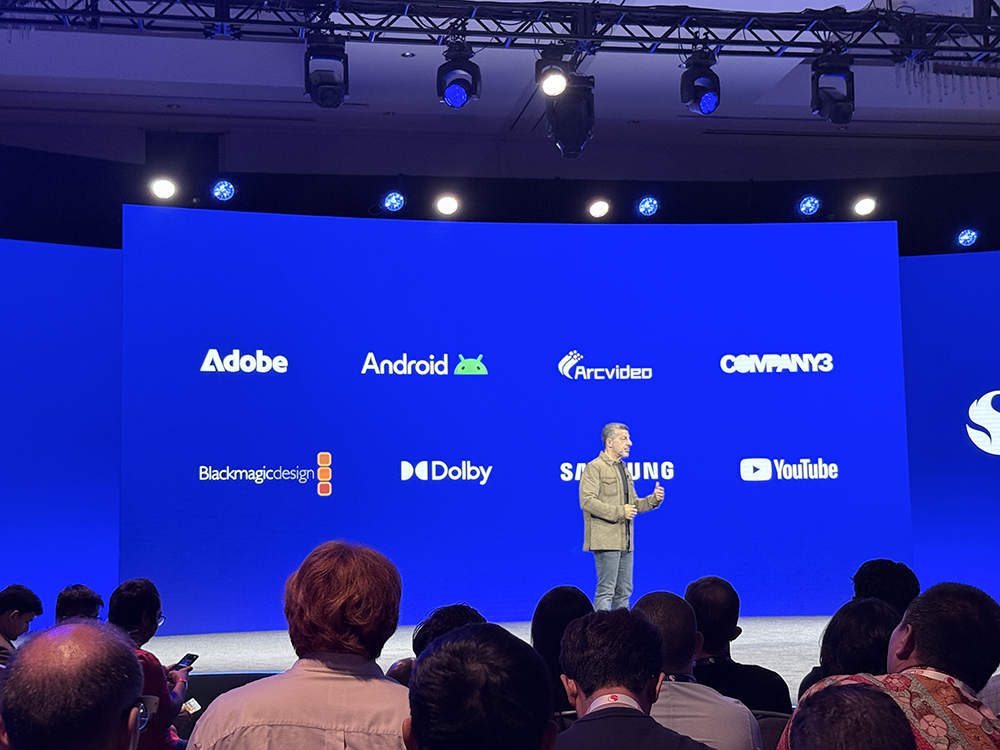 刚刚,高通掏出旗舰芯片王炸,小米今晚抢首发,PC芯80TOPS算力飙涨