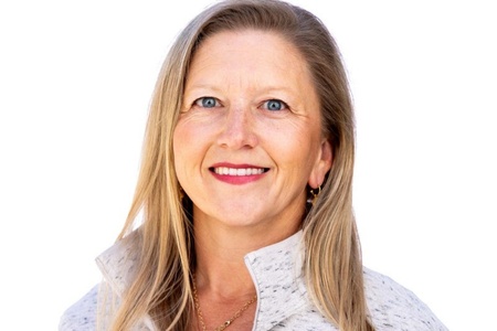 马斯克的新身份:万亿航天帝国外的“创业教父”