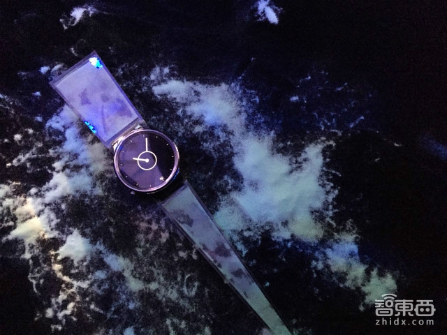 华为发布四款新表带 HUAWEI WATCH穿新衣