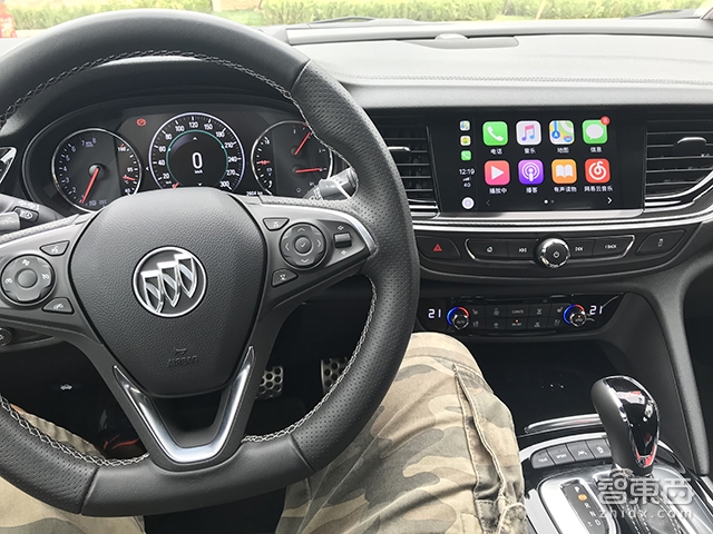 会“飙车”的美女 深度试驾别克全新君威GS