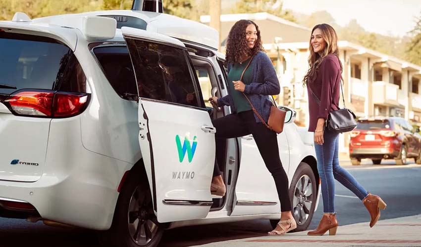 Waymo在凤凰城开启无人出租车商用  有APP就能打车