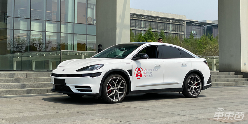 城市L2争夺战打响!华为小鹏紧追特斯拉,传统车企集体掉队