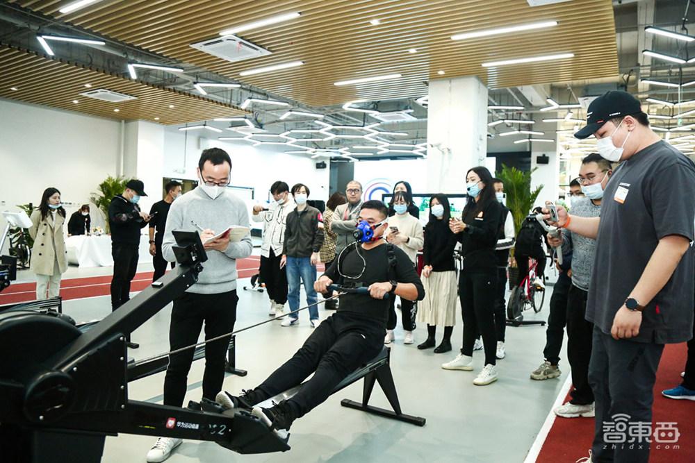 探访华为可穿戴实验室:目睹手表手环诞生的“九九八十一难”