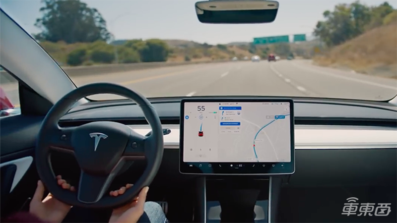 昨夜,特斯拉公布最强自动驾驶芯片 2020年部署无人出租车队