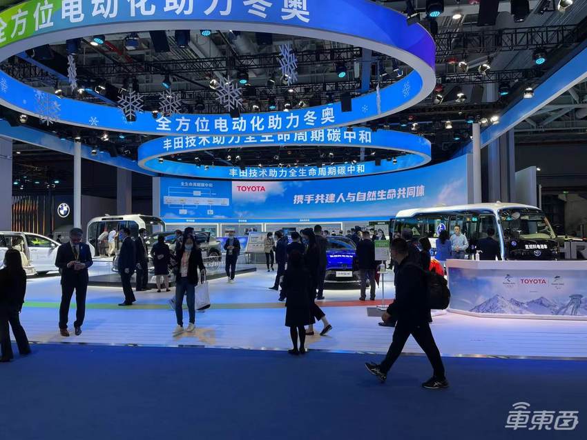 打卡进博会汽车展馆：纯电悍马国内首次亮相，丰田大秀氢能源车