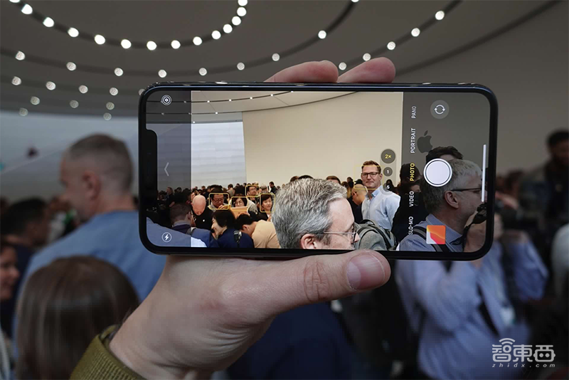 浴霸三摄iPhone11发布!价格狂降千元,现场叫板华为芯片