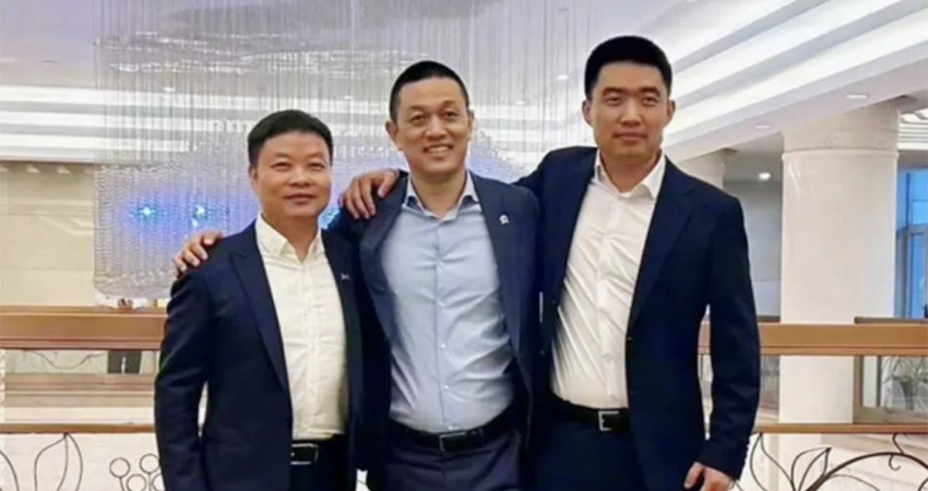 李斌何小鹏开炮,李想疑似回应!雷军看戏:不知道谁总发周榜