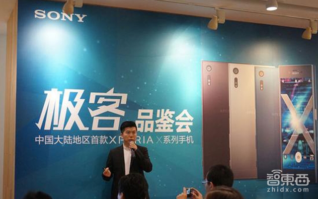 智东西晚报:Valve展示新一代VR手柄 庞大集团50亿推叮叮约车