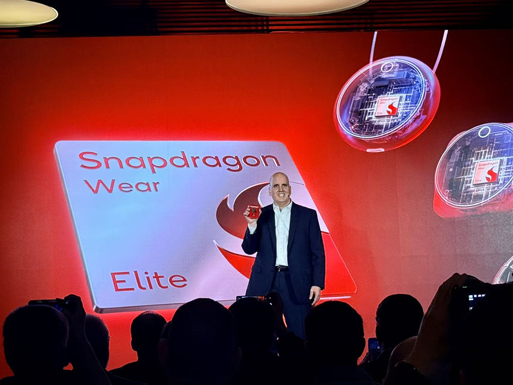 刚刚，高通甩出3nm旗舰AI芯片，让智能手表能跑大模型