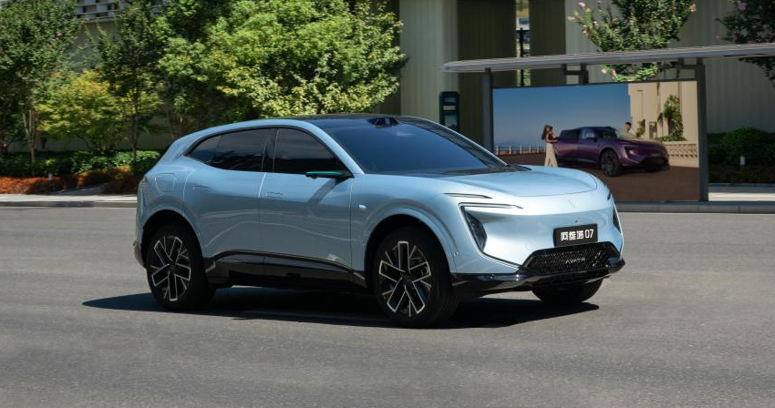 52度大电池上车！全新阿维塔07预售，标配华为ADS4