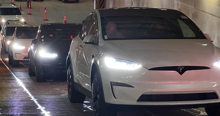 特斯拉在欧洲交付全新Model S/X,或配备最新自动驾驶硬件