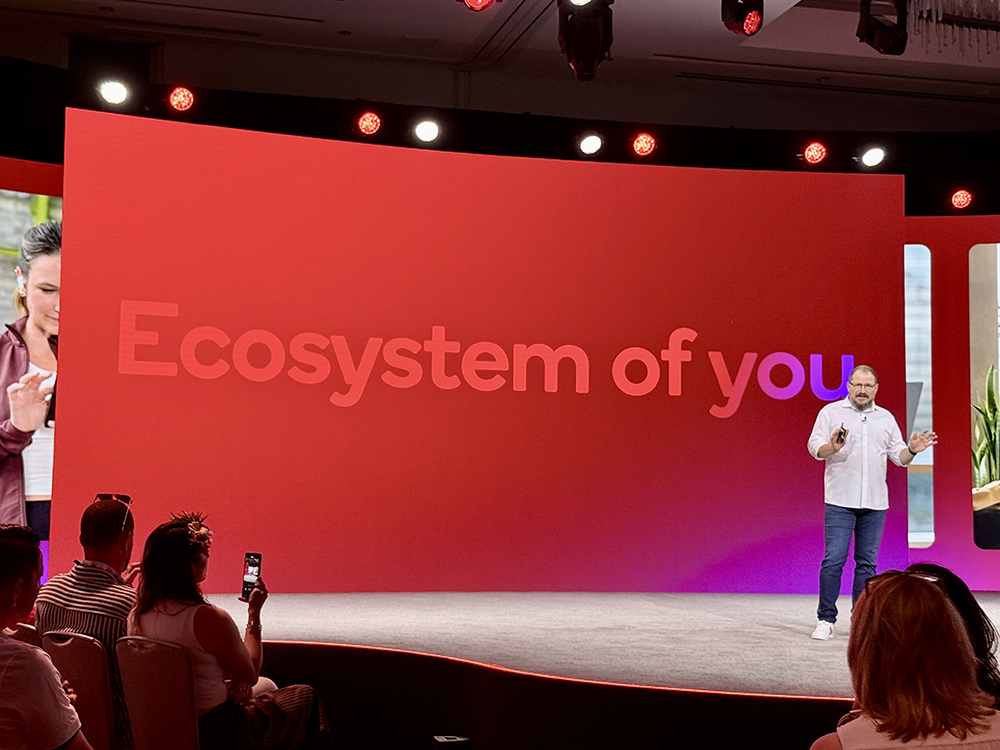 高通CEO重磅演讲,王兴兴来了!