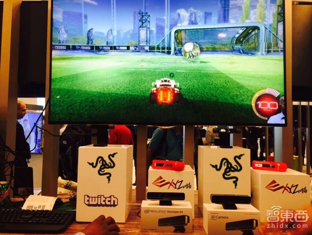 英特尔IDF黑科技盘点:超萌机器人+机械蜘蛛齐上阵