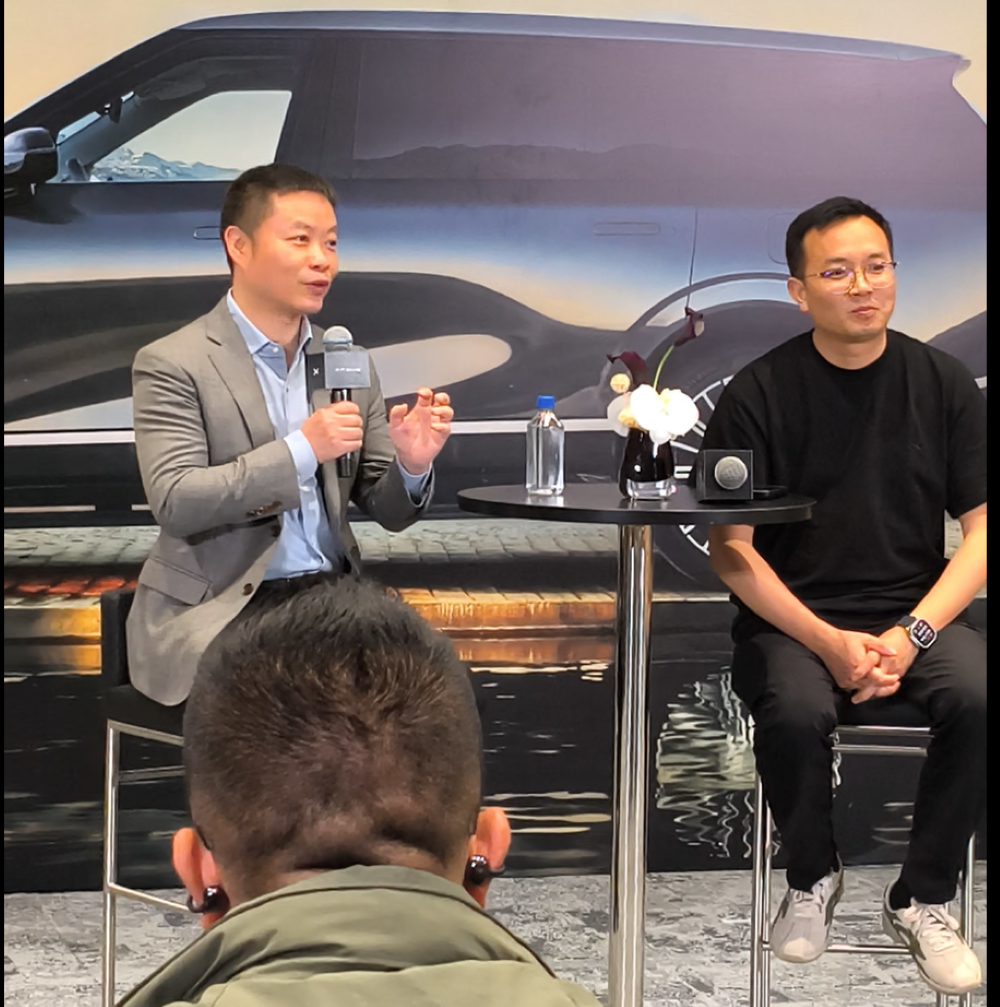 对话何小鹏:智驾最安全的路径是从L2跨越到L4,新车目标全尺寸SUV前三