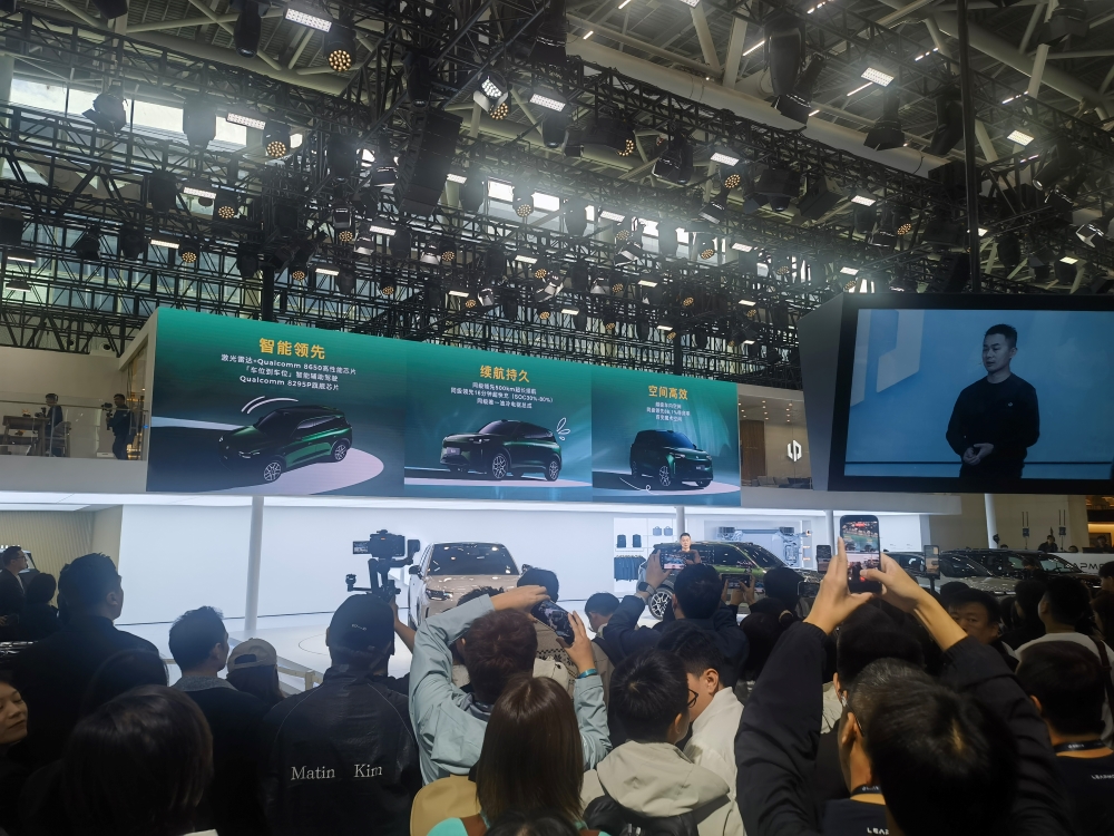 零跑A10全球首秀！10万内搭载激光雷达，支持“车位到车位”