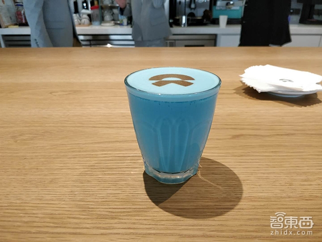 探访蔚来用户体验中心 50万会费的会所长啥样?