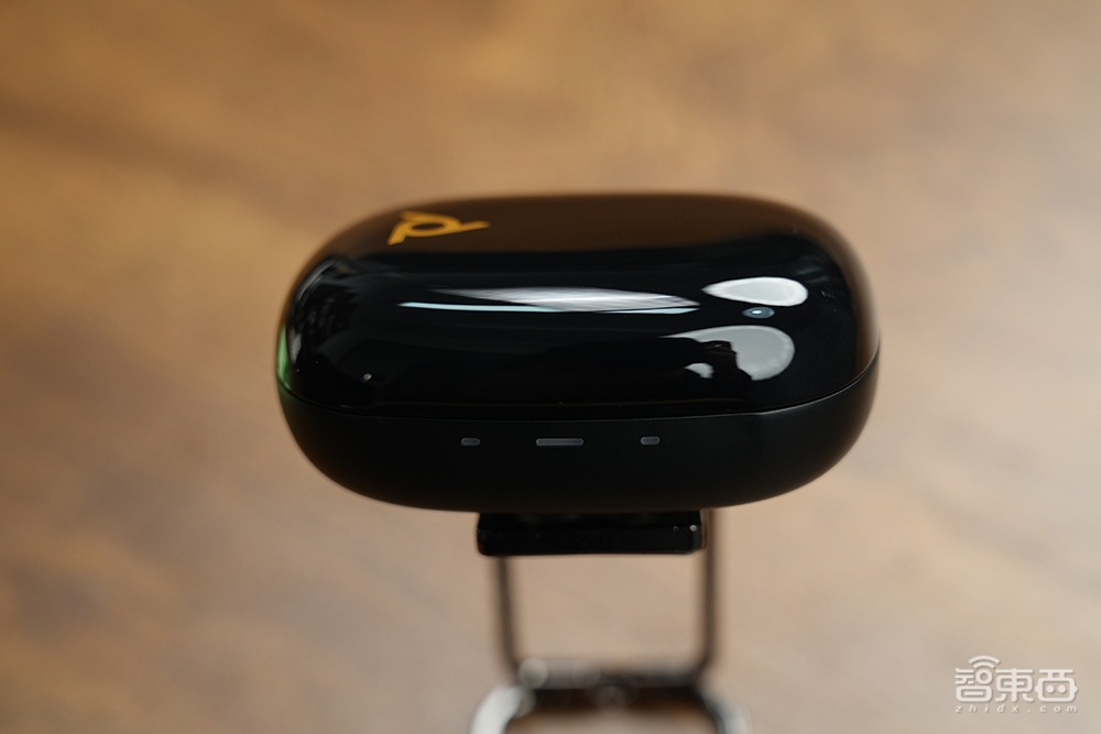 Poly Voyager Free 20耳机开箱体验:开会仙品,AI降噪,超长续航