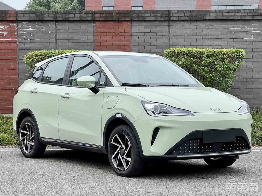 华为打响下半年新车第一枪！问界M7改款，阿维塔首款轿车曝光