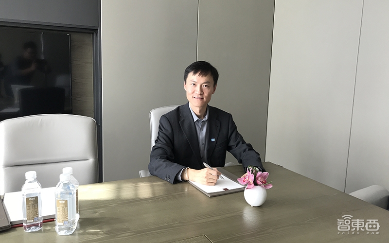 解密：三次创业成功的斯坦福学霸，如何帮一汽造无人卡车？