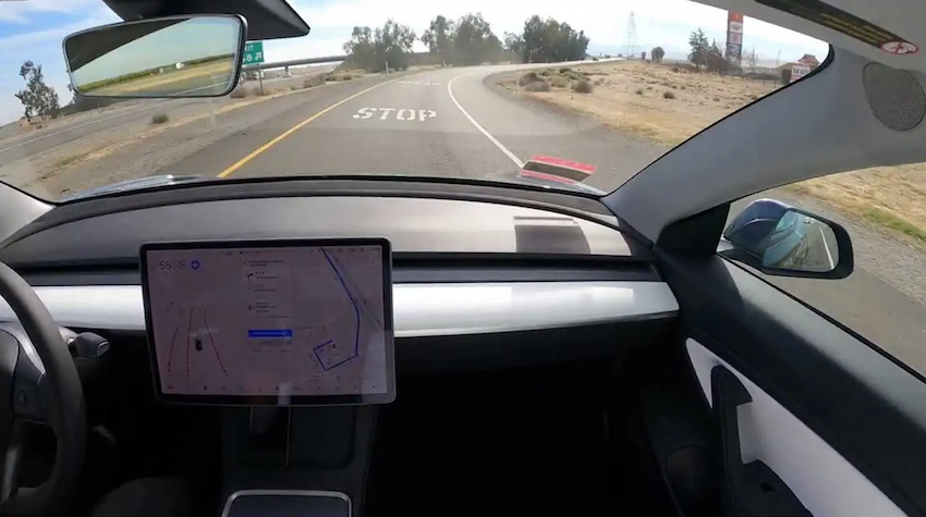 特斯拉FSD大战Waymo无人车：到底谁的自动驾驶技术更强？