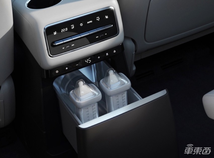 理想研发中心偶遇L9，新车尺寸堪比奔驰GLS，内饰还有大彩电