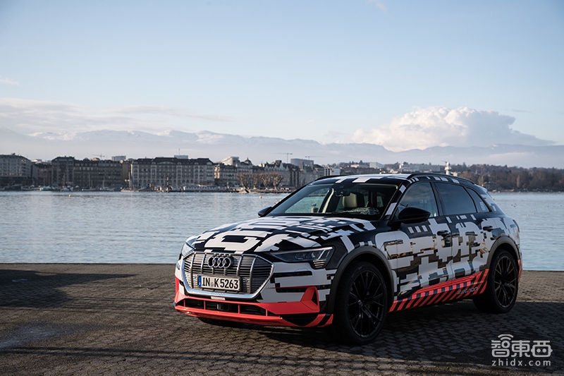 全球首款无后视镜汽车！奥迪纯电e-tron发布，外形套娃Q8