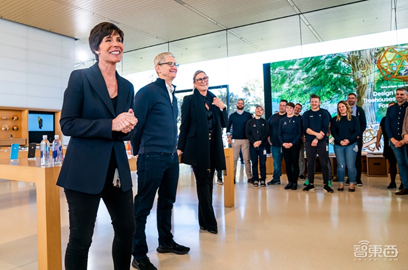 苹果最强女高管宣布离职!年薪曾是库克8倍