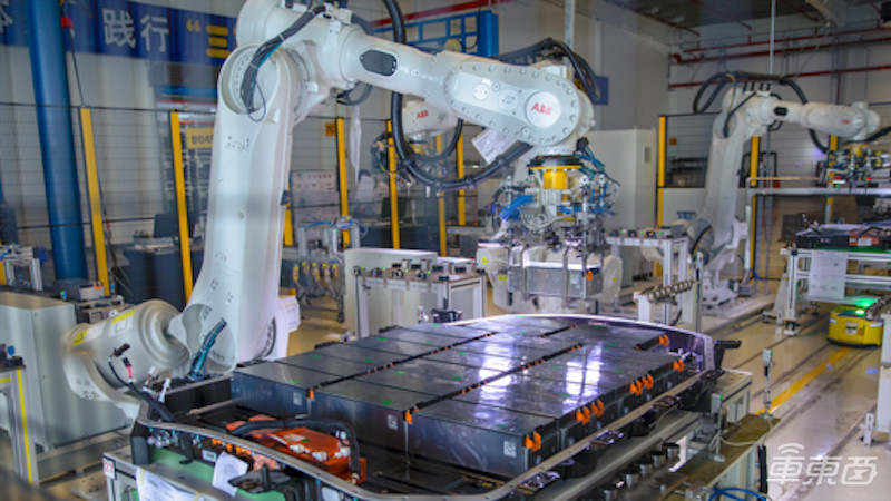 三方布局搶占智能汽車時代機遇！揭秘ADI半導(dǎo)體的汽車殺手锏