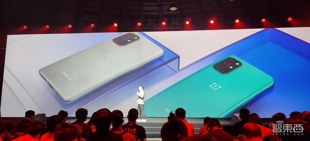 一加2020首场线下发布会：屏幕“拉直”，65W快充补齐，一加8T 3399交朋友