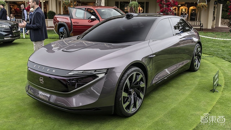 拜腾48寸大屏概念车公布量产细节!年内上市,对话总裁戴雷